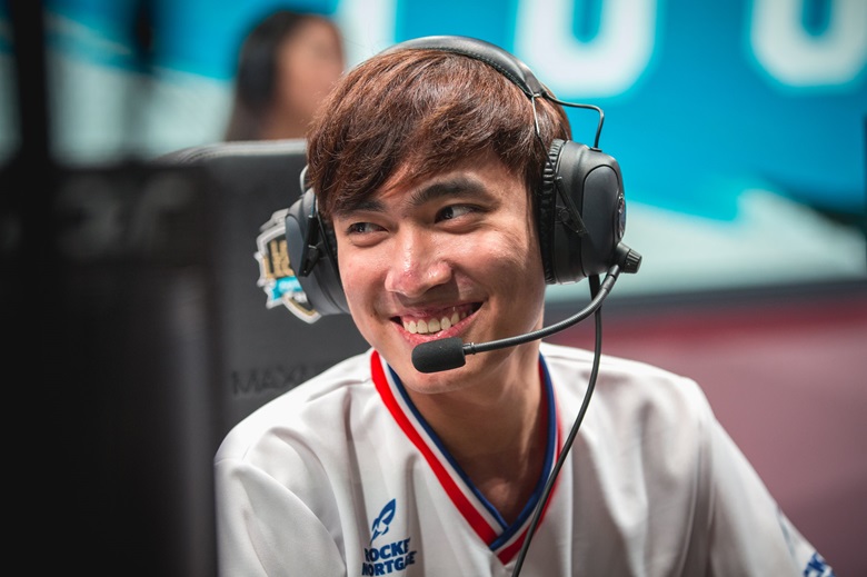 levi giải nghệ ảnh 1